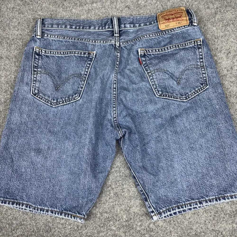 Levi's 505 Denim Shorts Mens 36 (Fits 34) Y2K Medium Wash Jorts Classic Blue EUC
